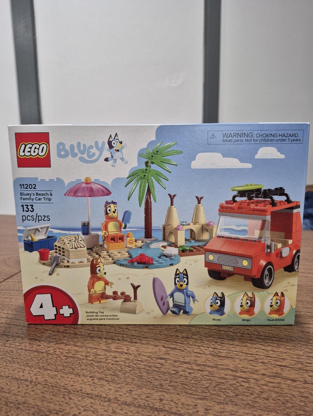 NIB Lego Bluey's Beach & Family Car Trip Set